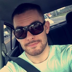 Meet your Posher, Alex